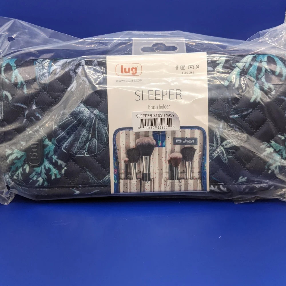 Lug Foldable Cosmetic Brush Organizer Sleeper NWT